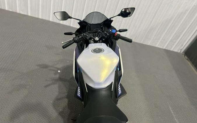 2025 Yamaha YZF-R3 R3