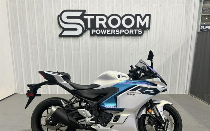 2025 Yamaha YZF-R3 R3