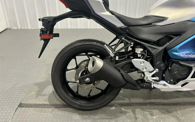 2025 Yamaha YZF-R3 R3