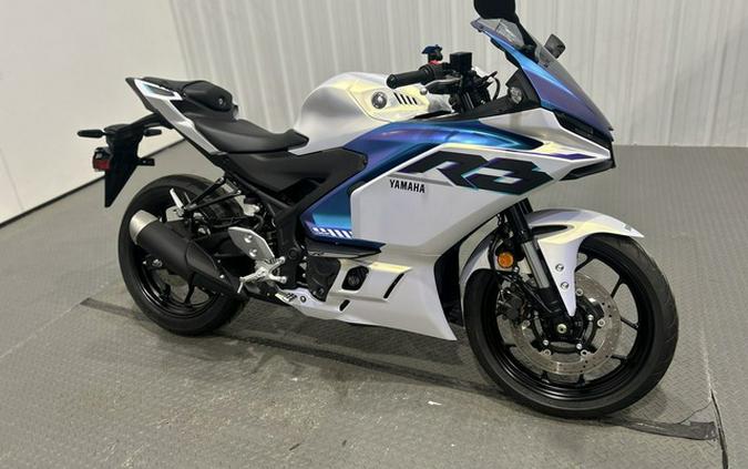2025 Yamaha YZF-R3 R3