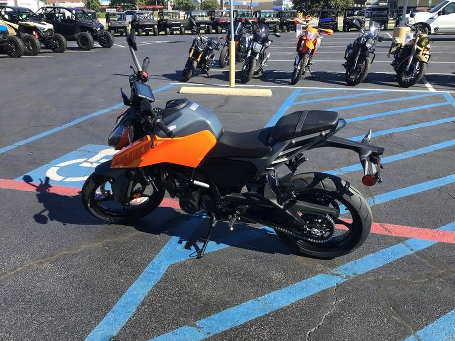 2024 KTM 250 Duke