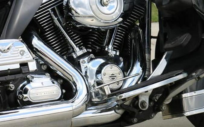 2013 Harley-Davidson® FLHTCU - Electra Glide® Ultra Classic®
