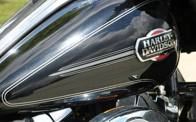 2013 Harley-Davidson® FLHTCU - Electra Glide® Ultra Classic®