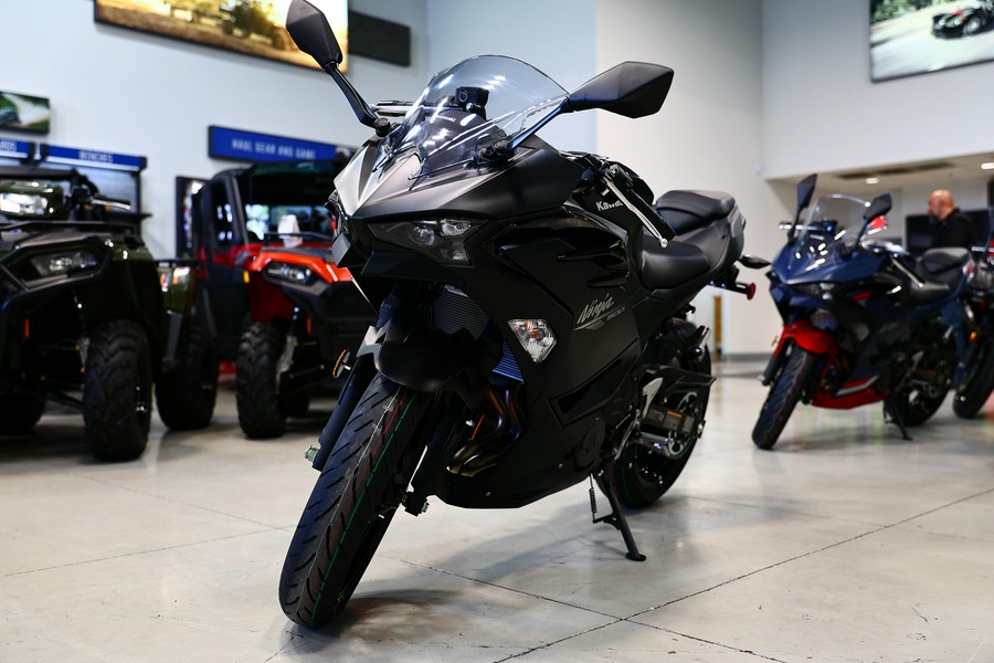 2026 Kawasaki Ninja 500 Metallic Flat Spark BlackMetallic Spark Black
