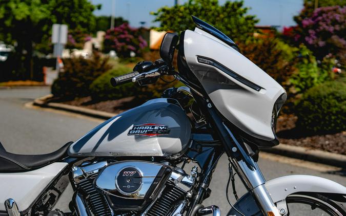 FLHX 2024 Street Glide®