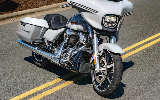 FLHX 2024 Street Glide®