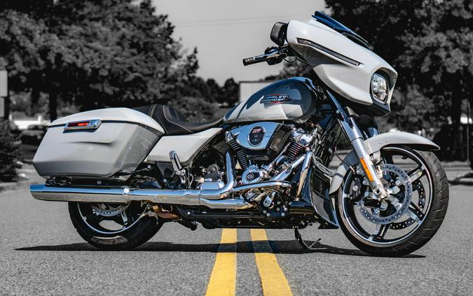 FLHX 2024 Street Glide®
