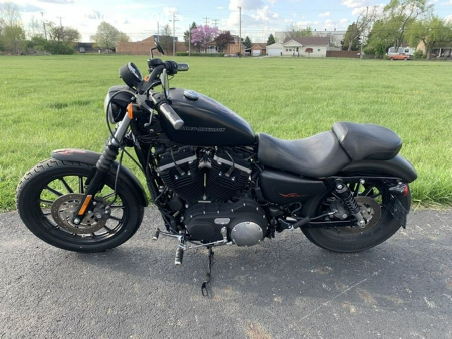 2011 Harley-Davidson® XL883N - Sportster® Iron 883™