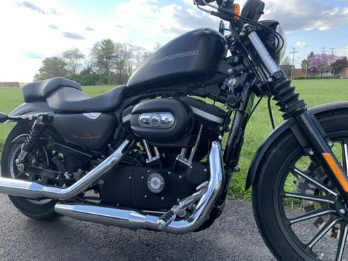 2011 Harley-Davidson® XL883N - Sportster® Iron 883™