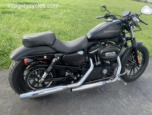 2011 Harley-Davidson® XL883N - Sportster® Iron 883™