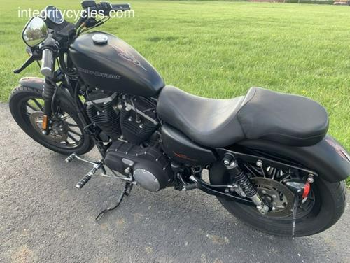 2011 Harley-Davidson® XL883N - Sportster® Iron 883™