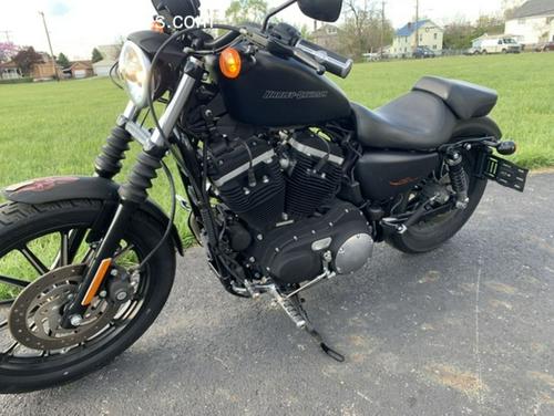 2011 Harley-Davidson® XL883N - Sportster® Iron 883™