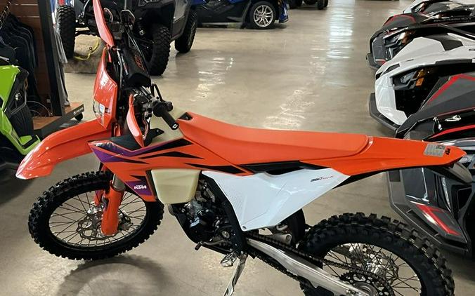 2024 KTM 350 XW-F