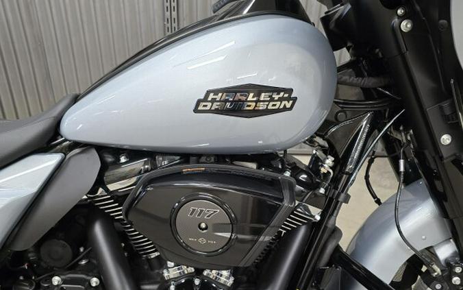 FLHX 2024 Street Glide®