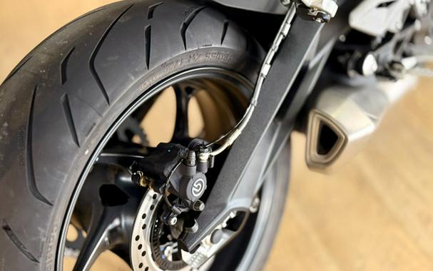 2025 Triumph Street Triple 765 R