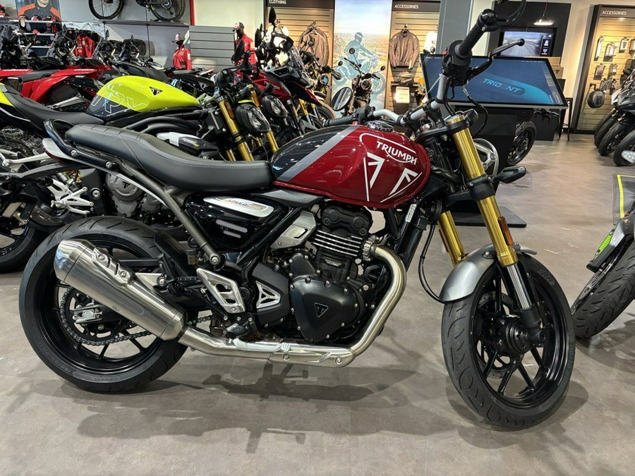 2024 Triumph Speed 400 Carnival Red / Phantom Black