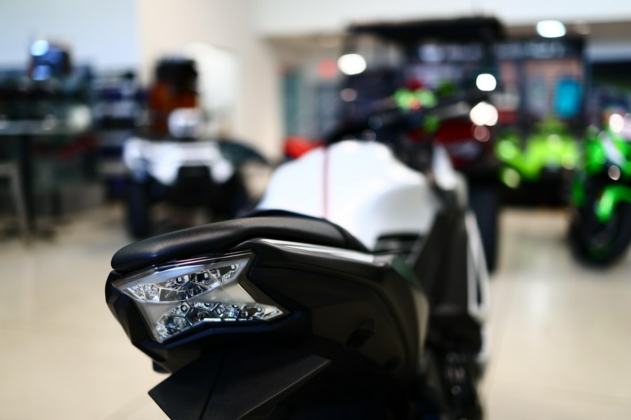 2026 Kawasaki NINJA 650 ABS Metallic Matte Whitish Silver Metallic Flat Spark Black