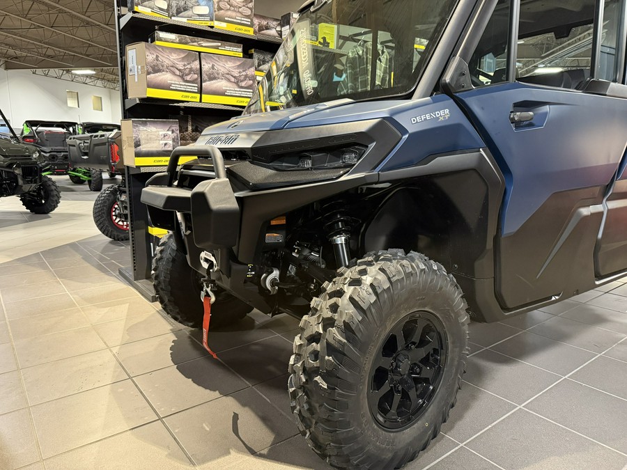 2026 Can-Am Defender MAX XT CAB HD11