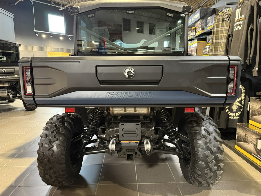 2026 Can-Am Defender MAX XT CAB HD11