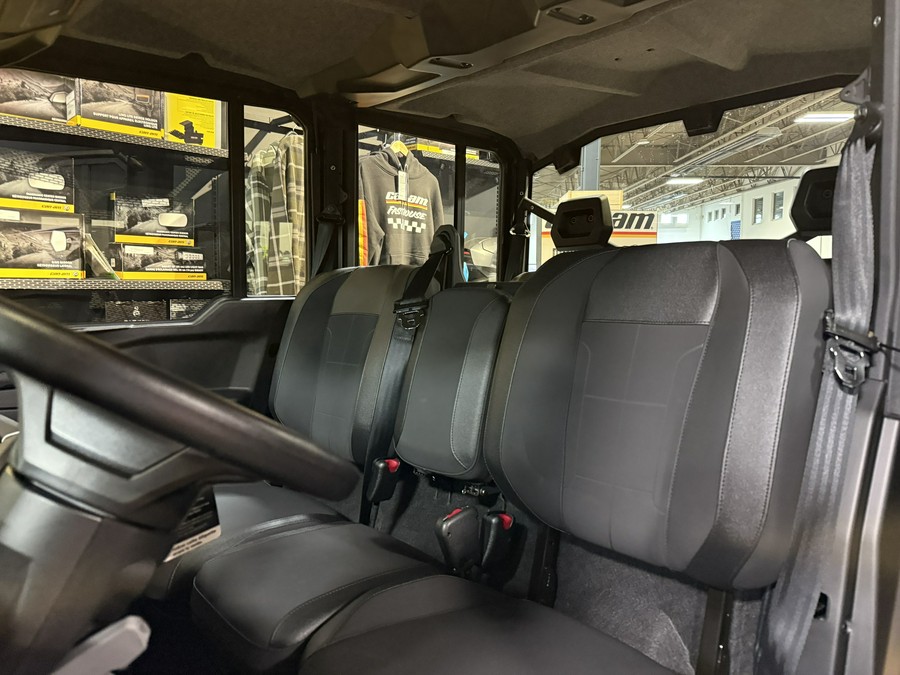 2026 Can-Am Defender MAX XT CAB HD11