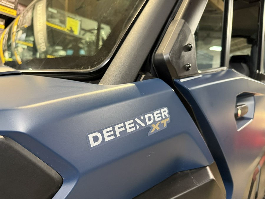 2026 Can-Am Defender MAX XT CAB HD11