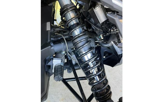 2023 Can-Am Maverick X3 X ds TURBO RR 64