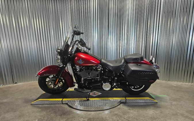 2026 Harley-Davidson Heritage Classic Brilliant Red Black Laced Wheels
