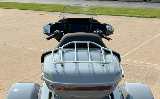 2026 Harley-Davidson® Street Glide 3 Limited Dark Billiard Gray Chrome Trim
