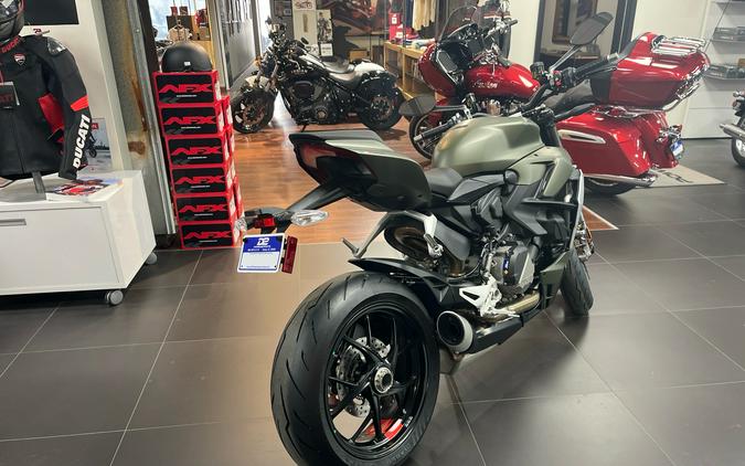 2024 Ducati Streetfighter V2