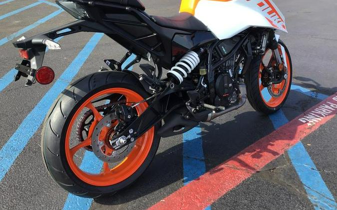 2024 KTM 250 Duke