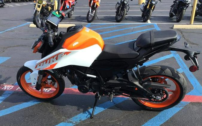 2024 KTM 250 Duke