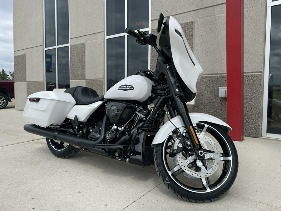 FLHX 2024 Street Glide®