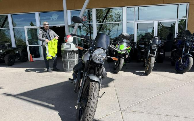 2023 Moto Guzzi V7 Stone