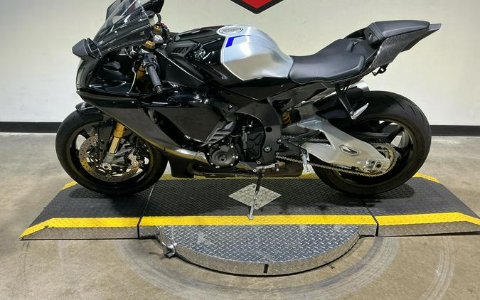 2024 Yamaha YZF-R1M