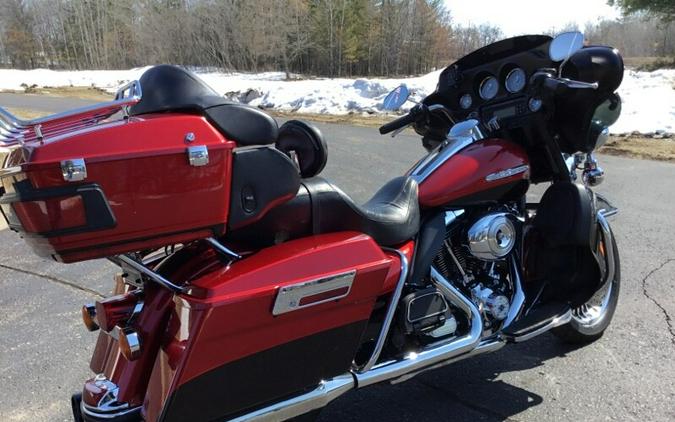 2012 Harley-Davidson® Electra Glide® Ultra Limited EMBR RED/MERLOT W/ PINSTRIP