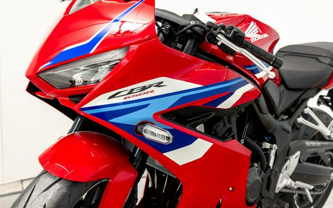2026 Honda CBR650R E-Clutch