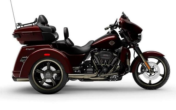 2021 Harley-Davidson® FLHTCUTGSE - CVO™ Tri Glide®