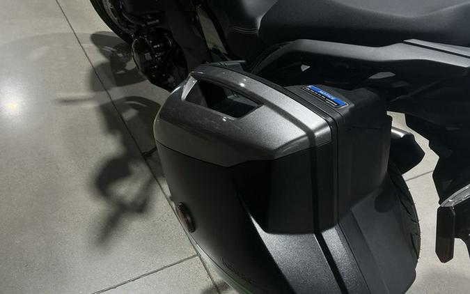 2025 Kawasaki Versys 1100 SE LT ABS