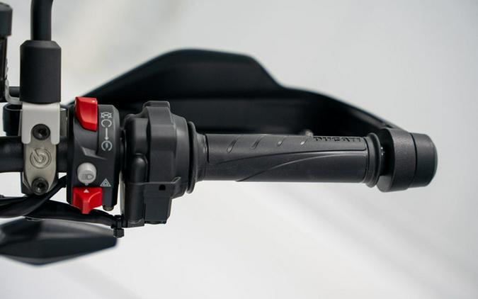 2026 Ducati Hypermotard 698 Mono RVE 698 RVE