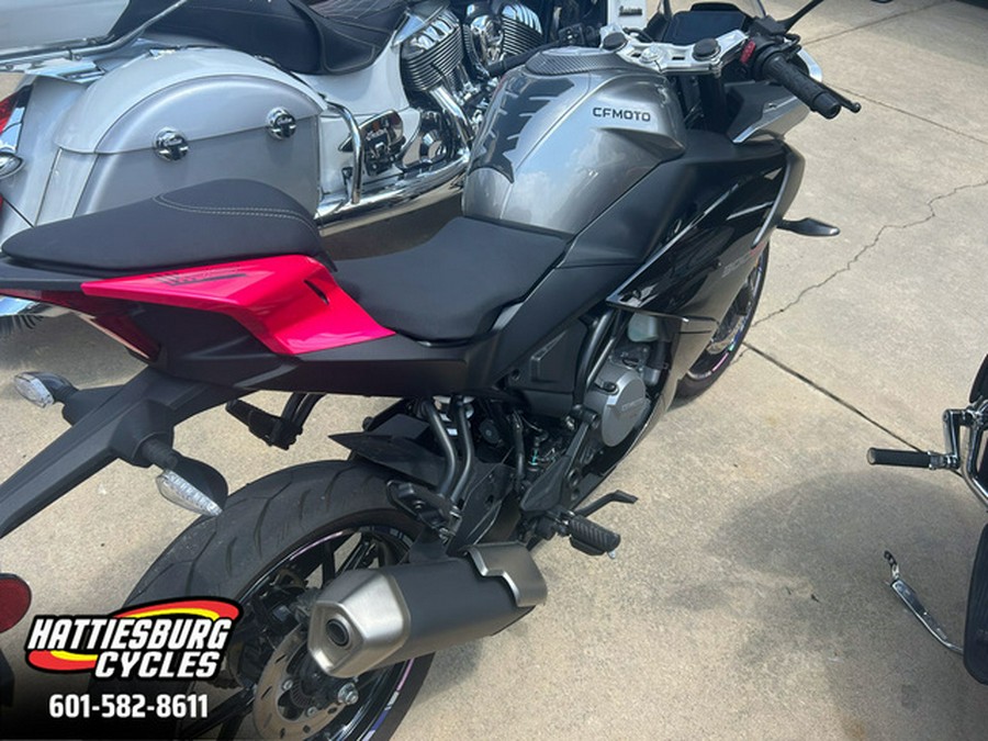 2025 CFMOTO 300SS