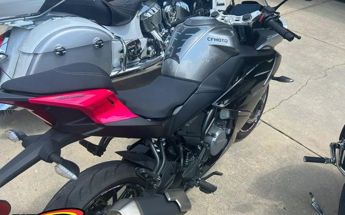 2025 CFMOTO 300SS