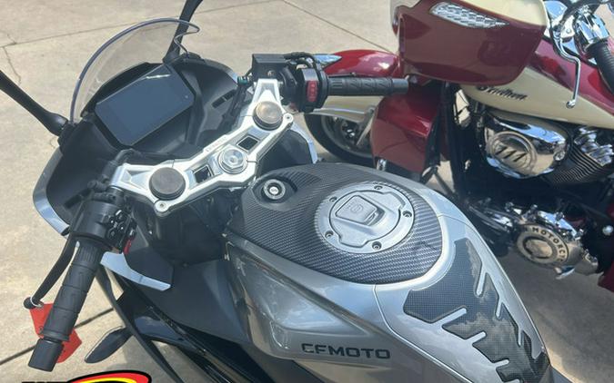 2025 CFMOTO 300SS