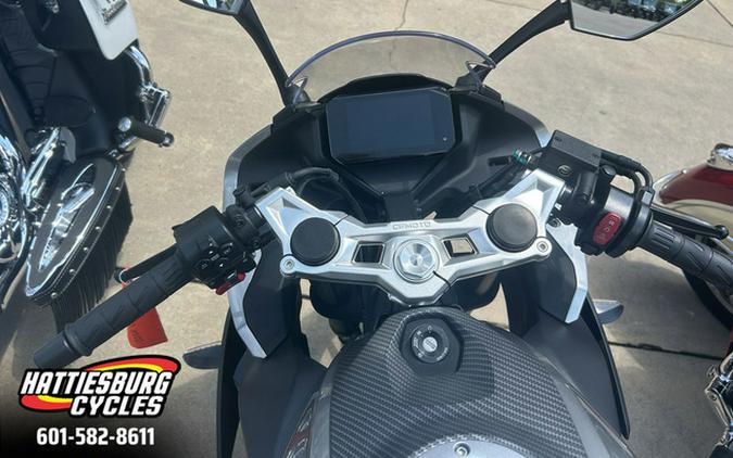 2025 CFMOTO 300SS