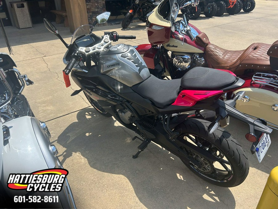 2025 CFMOTO 300SS