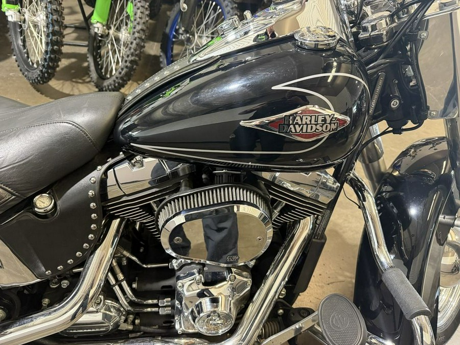 2011 Harley-Davidson® FLSTC - Heritage Softail® Classic