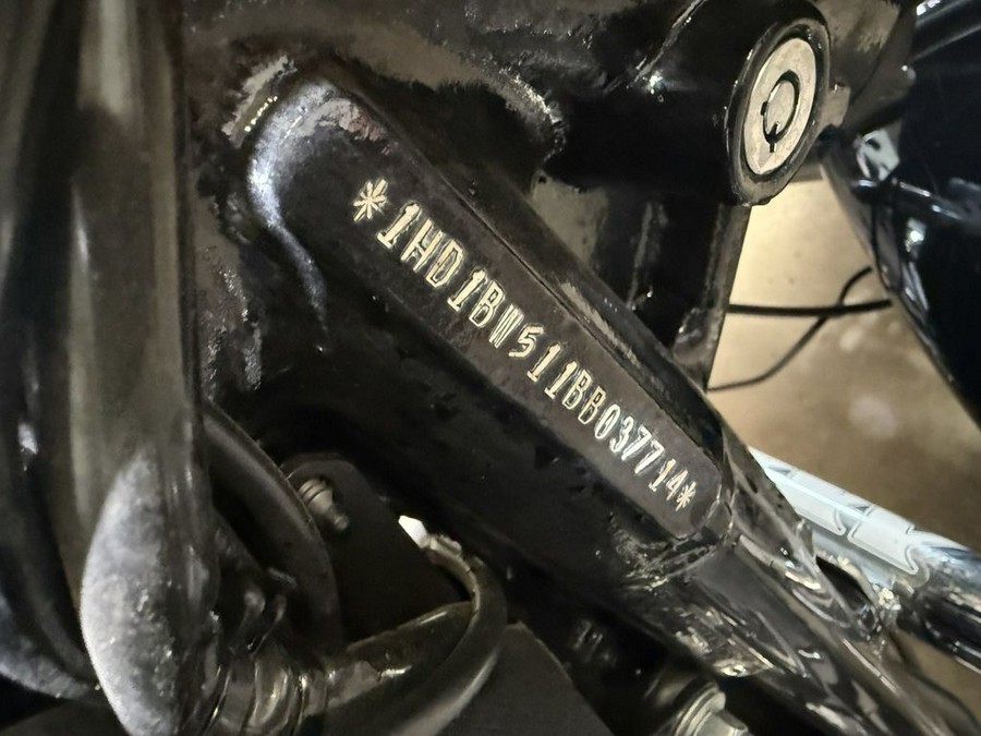 2011 Harley-Davidson® FLSTC - Heritage Softail® Classic