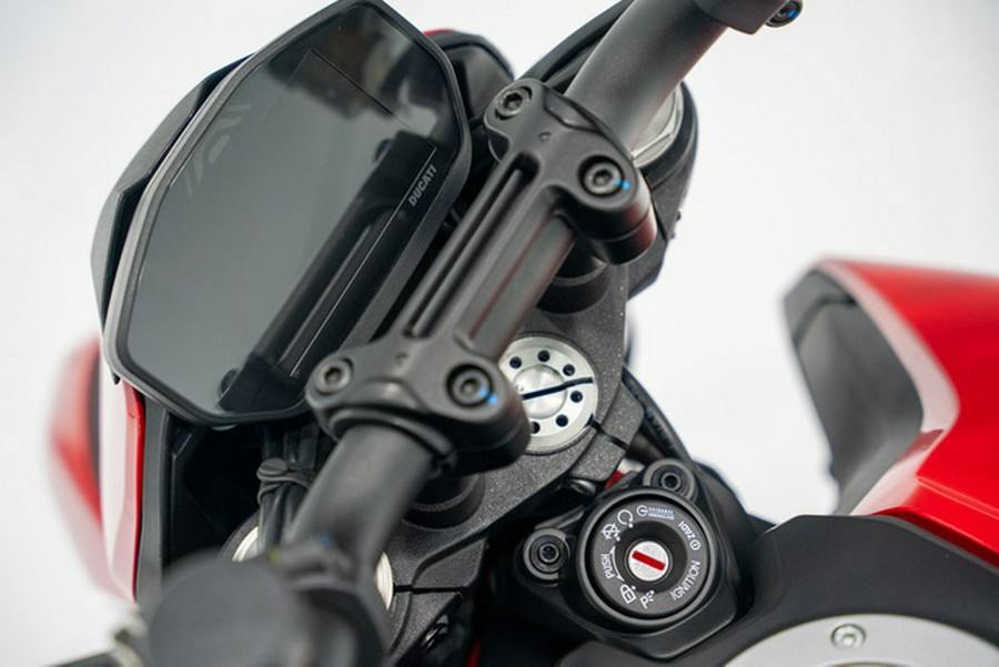 2025 Ducati Hypermotard 950 Ducati Red