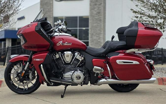 2026 Indian Pursuit Limited 112 w/PowerBand Audio Sunset Red Metallic