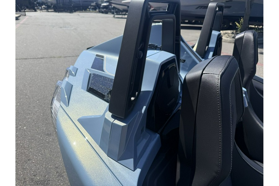 2026 Slingshot Signature Edition (Autodrive) T26AALHBBQ - Slingshot