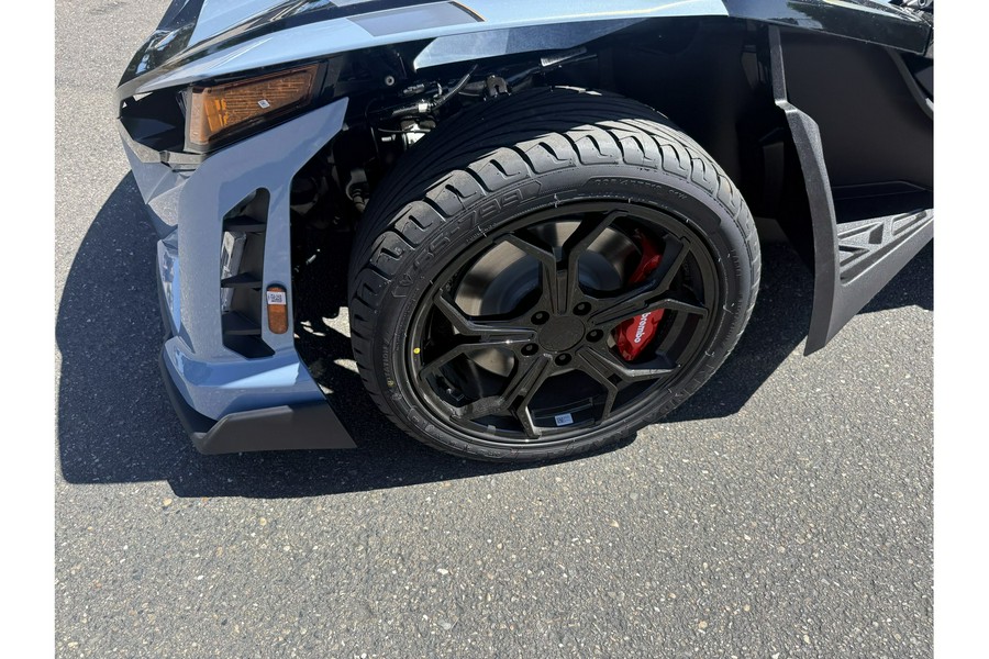 2026 Slingshot Signature Edition (Autodrive) T26AALHBBQ - Slingshot